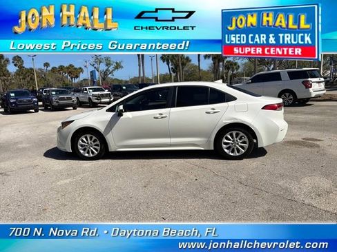 Used 2021 Toyota Corolla LE w/ LE Convenience Package image 4