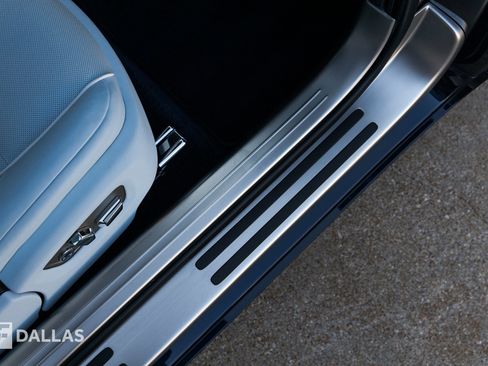 Used 2020 Rolls-Royce Wraith image 34