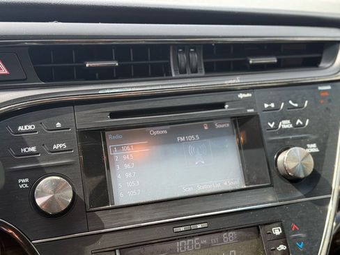 Used 2015 Toyota Avalon XLE Premium image 9