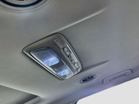 Used 2025 Kia Telluride S FWD image 28