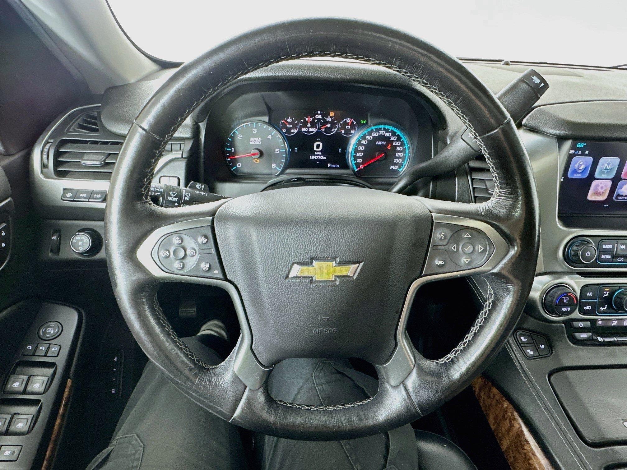 Used 2018 Chevrolet Tahoe Premier AWD/4WD image 11