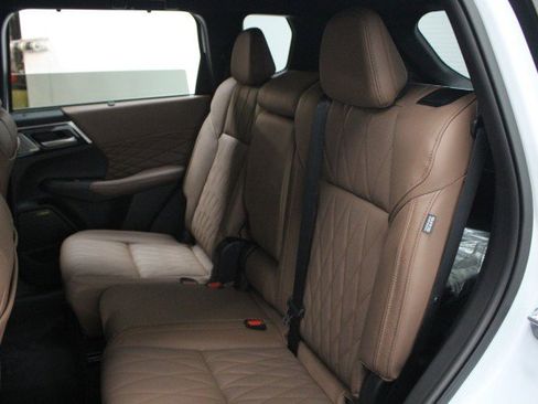 New 2026 Mitsubishi Outlander SEL image 25