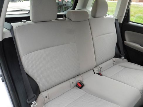 Used 2017 Subaru Forester 2.5i w/ Popular Package #2A AWD/4WD image 12