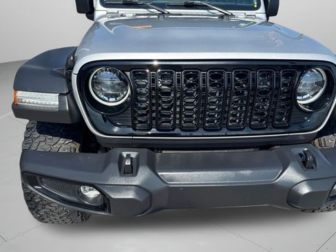 Used 2024 Jeep Wrangler Unlimited Sport AWD/4WD image 40