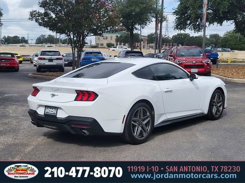 Used 2024 Ford Mustang Coupe RWD image 5