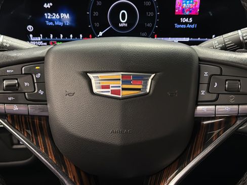 Used 2024 Cadillac Escalade ESV Luxury w/ LPO, Floor Liner Package AWD/4WD image 15