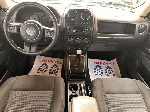 Used 2016 Jeep Patriot Latitude FWD image 14