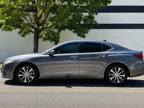 Used 2017 Acura TLX w/ Technology Package FWD image 2