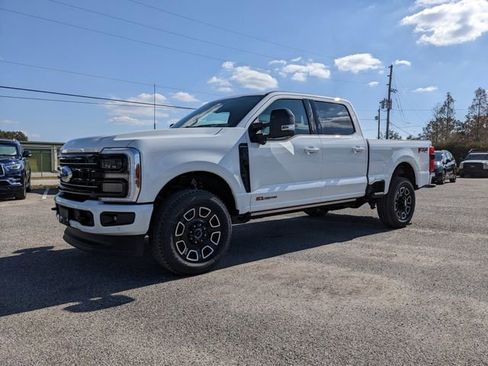 New 2026 Ford F350 Platinum w/ FX4 Off-Road Package image 8