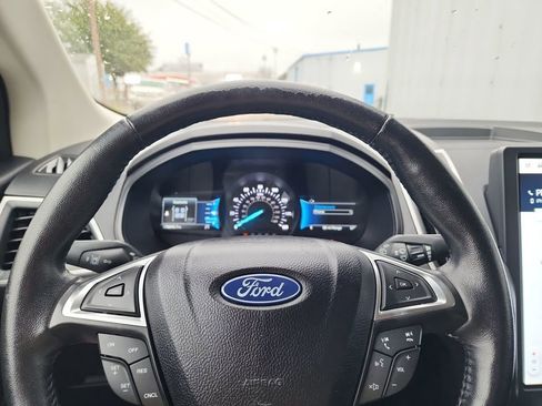 Used 2023 Ford Edge SEL image 19