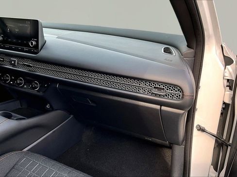 Certified 2024 Honda HR-V Sport image 18