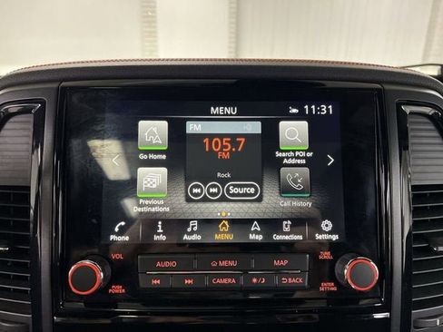 Used 2021 Nissan Titan PRO-4X w/ Pro-4x Convenience Package AWD/4WD image 13