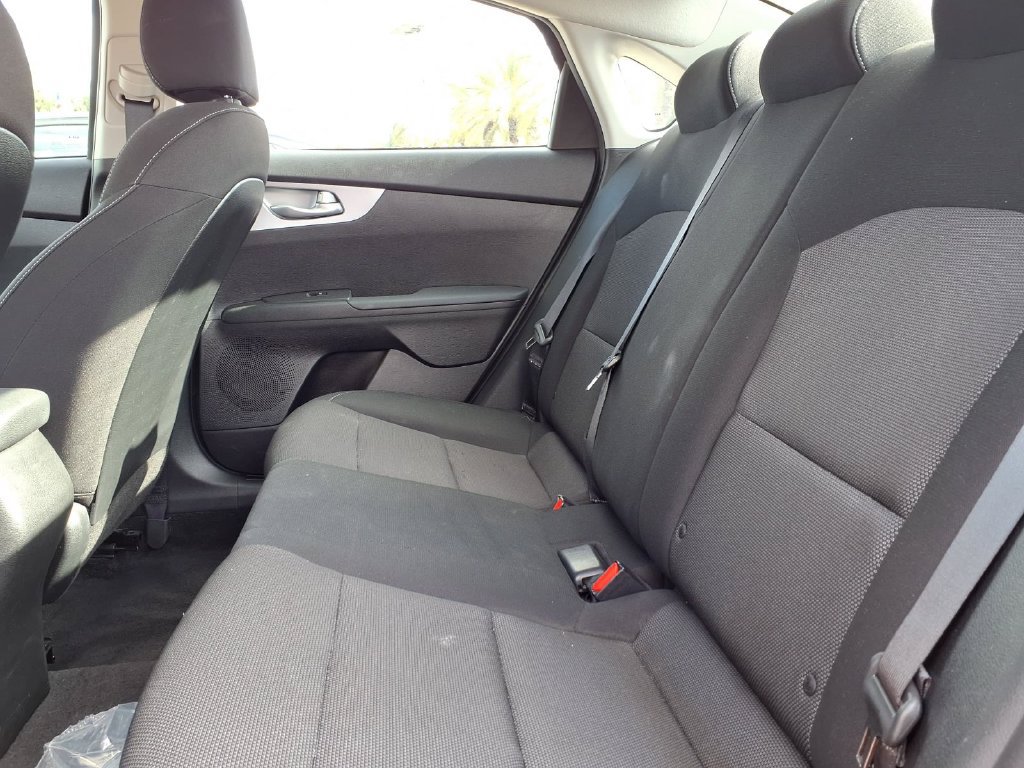 Certified 2022 Kia Forte Sedan FWD image 11