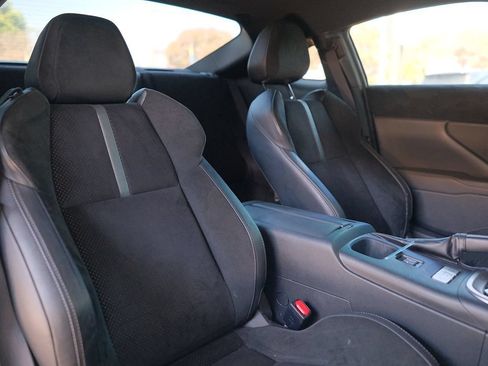 Used 2023 Toyota GR86 Premium w/ ALL Weather Mat Package (TMS) RWD image 26