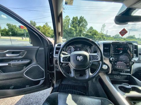 Used 2020 RAM 1500 Laramie AWD/4WD image 11