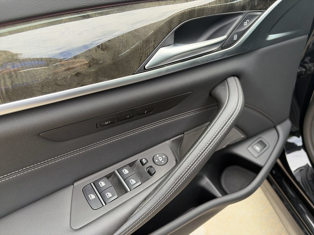 Used 2023 BMW 540i w/ M Sport Package RWD image 19