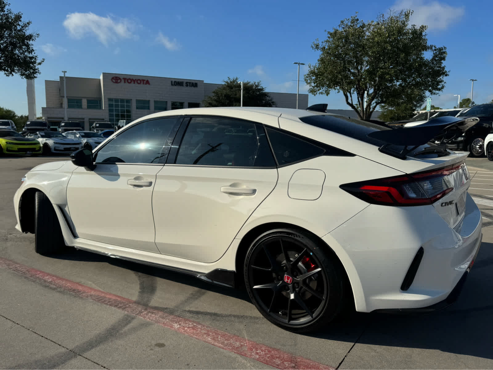 Used 2025 Honda Civic Type R image 2