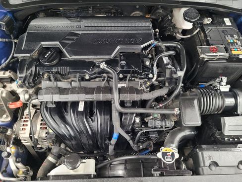 Used 2023 Hyundai Elantra Limited FWD image 30