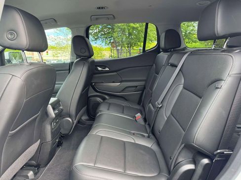 Used 2023 GMC Acadia SLT w/ Preferred Package AWD/4WD image 14