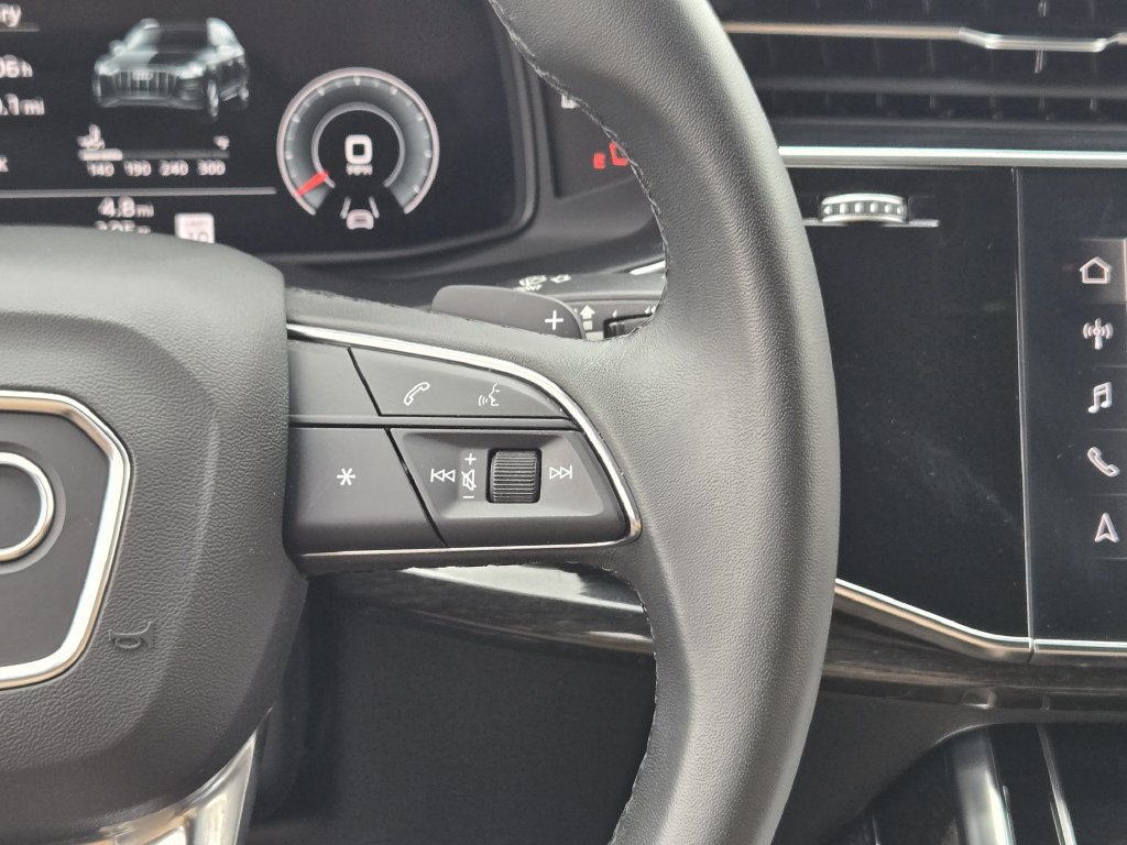 Certified 2023 Audi Q7 2.0T Premium Plus w/ Prestige Package AWD/4WD image 37
