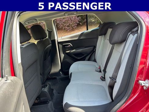 Used 2015 Chevrolet Trax LS w/ LPO, Protection Package FWD image 8