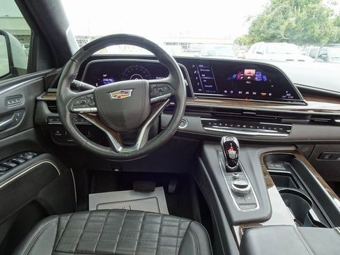 Used 2024 Cadillac Escalade ESV Sport Platinum w/ LPO, ONYX Package image 27