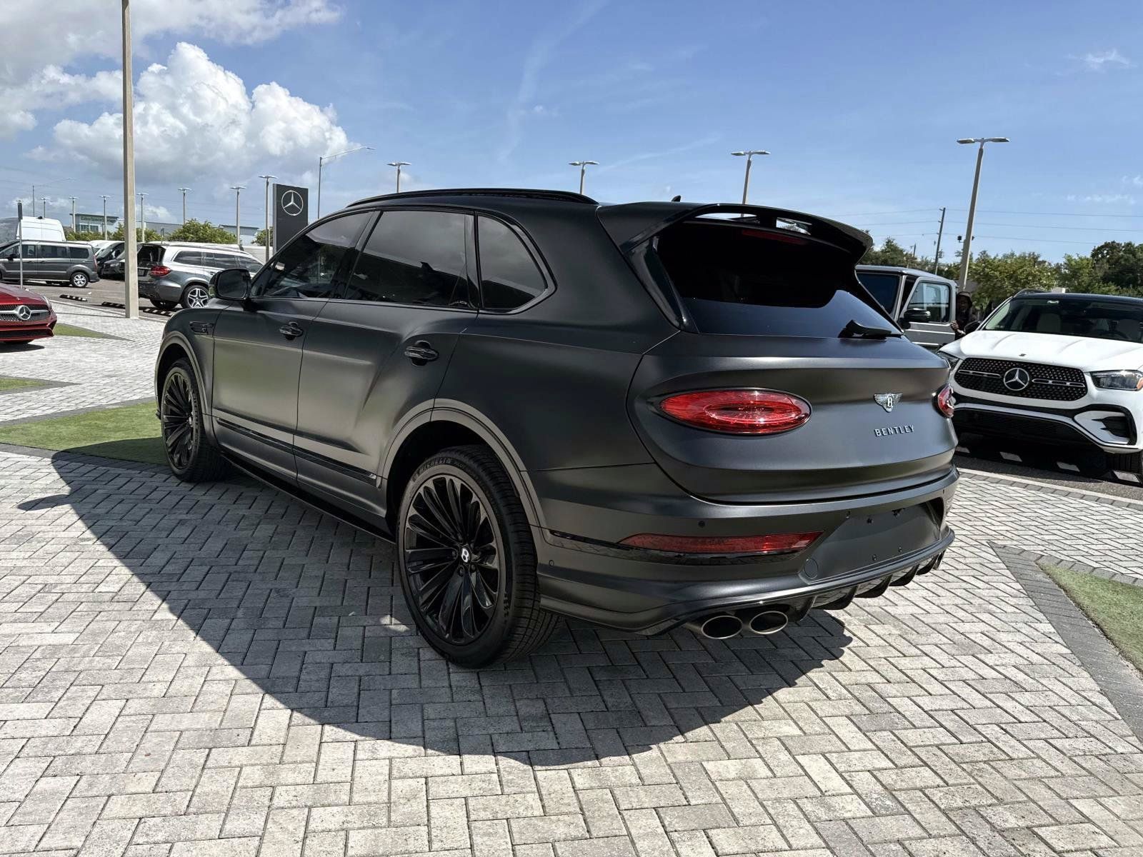 Used 2022 Bentley Bentayga Speed AWD/4WD image 3