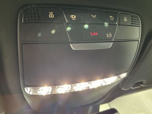 Certified 2022 Mercedes-Benz GLC 300 4MATIC w/ Multimedia Package Lite image 33