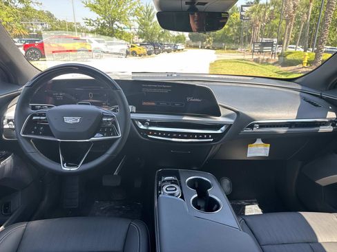 New 2026 Cadillac Lyriq Premium Sport w/ LPO, ONYX Package AWD/4WD image 15