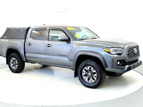Used 2023 Toyota Tacoma TRD Off-Road image 7