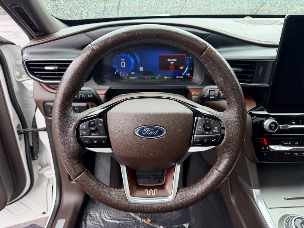Used 2023 Ford Explorer King Ranch w/ Technology Package AWD/4WD image 21