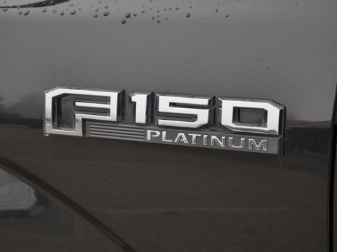 Used 2015 Ford F150 Platinum w/ Equipment Group 701A Luxury image 19