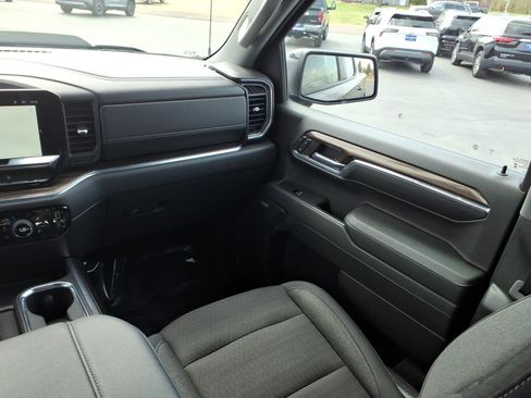 Certified 2024 Chevrolet Silverado 1500 LT Trail Boss w/ Convenience Package II AWD/4WD image 11
