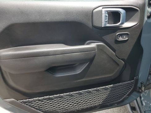 Certified 2025 Jeep Wrangler Sport AWD/4WD image 17