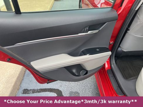 Used 2019 Toyota Camry SE image 25