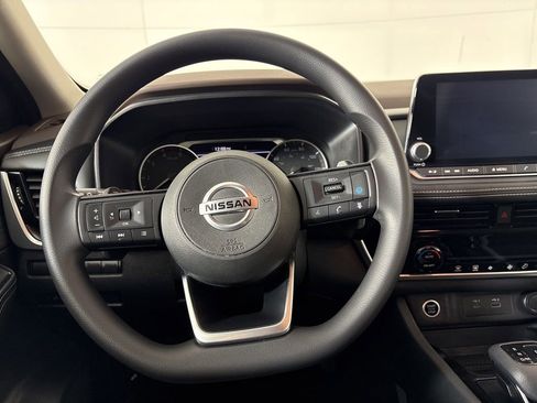 Used 2021 Nissan Rogue SV image 20