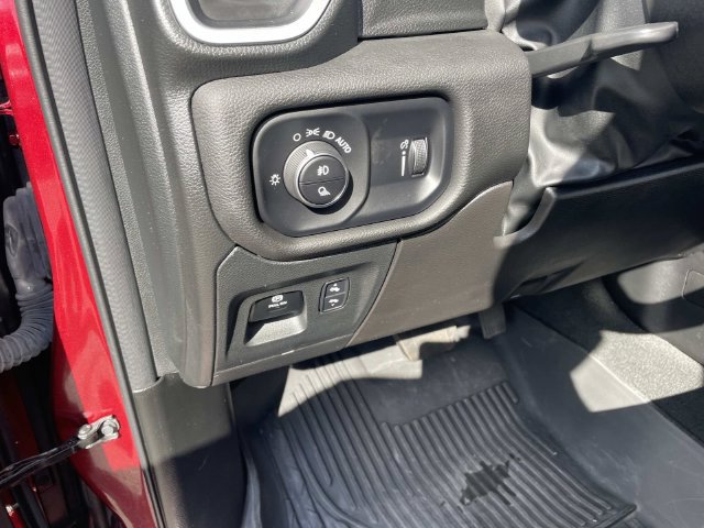 Used 2023 RAM 1500 Big Horn AWD/4WD image 29
