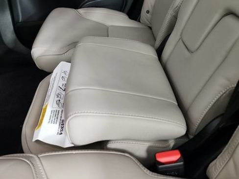 Certified 2026 Volvo XC90 B6 Ultra w/ Protection Package AWD/4WD image 32