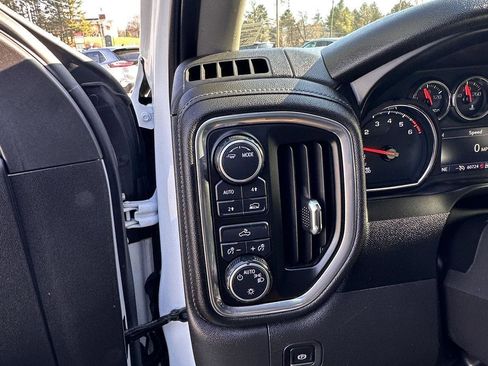 Used 2021 Chevrolet Silverado 1500 LT image 20