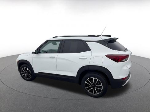 Used 2025 Chevrolet TrailBlazer LT image 9