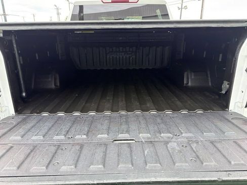 Used 2022 GMC Sierra 1500 AT4 AWD/4WD image 16