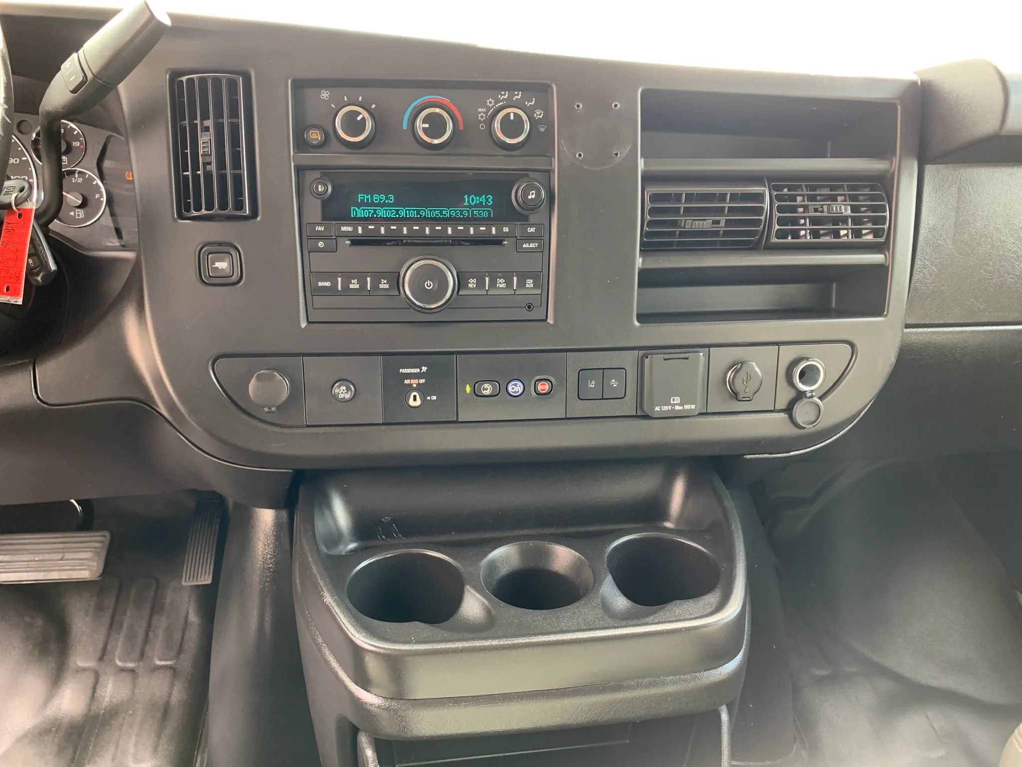 Used 2020 Chevrolet Express 3500 Extended w/ Driver Convenience Package RWD image 16