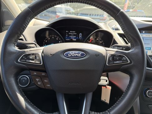Used 2018 Ford Escape SEL AWD/4WD image 12