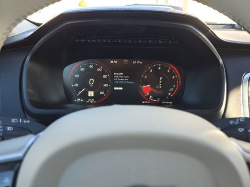 Used 2019 Volvo XC90 T6 Inscription w/ Luxury Package image 18