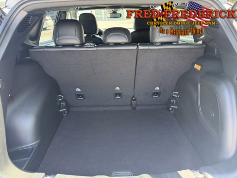 Used 2024 Jeep Compass Limited w/ High Altitude Package AWD/4WD image 7