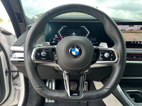 Certified 2024 BMW 760i xDrive w/ Executive Package image 30