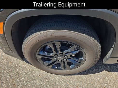 Used 2023 Chevrolet Traverse LT w/ Midnight/Sport Edition AWD/4WD image 9