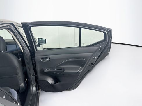Used 2025 Nissan Versa SV FWD image 29