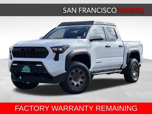Certified 2025 Toyota Tacoma TRD Off-Road image 1