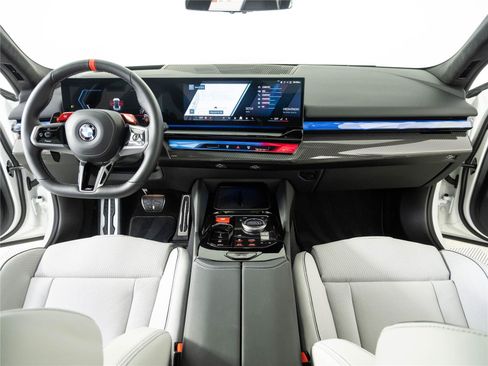 Used 2026 BMW M5 Touring w/ M Driver's Package AWD/4WD image 17